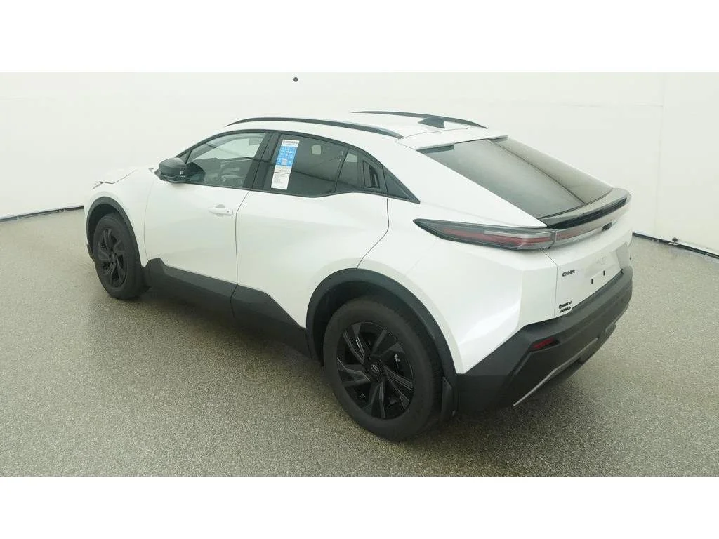 New 2026 Wind Chill Pearl Toyota SE image 5