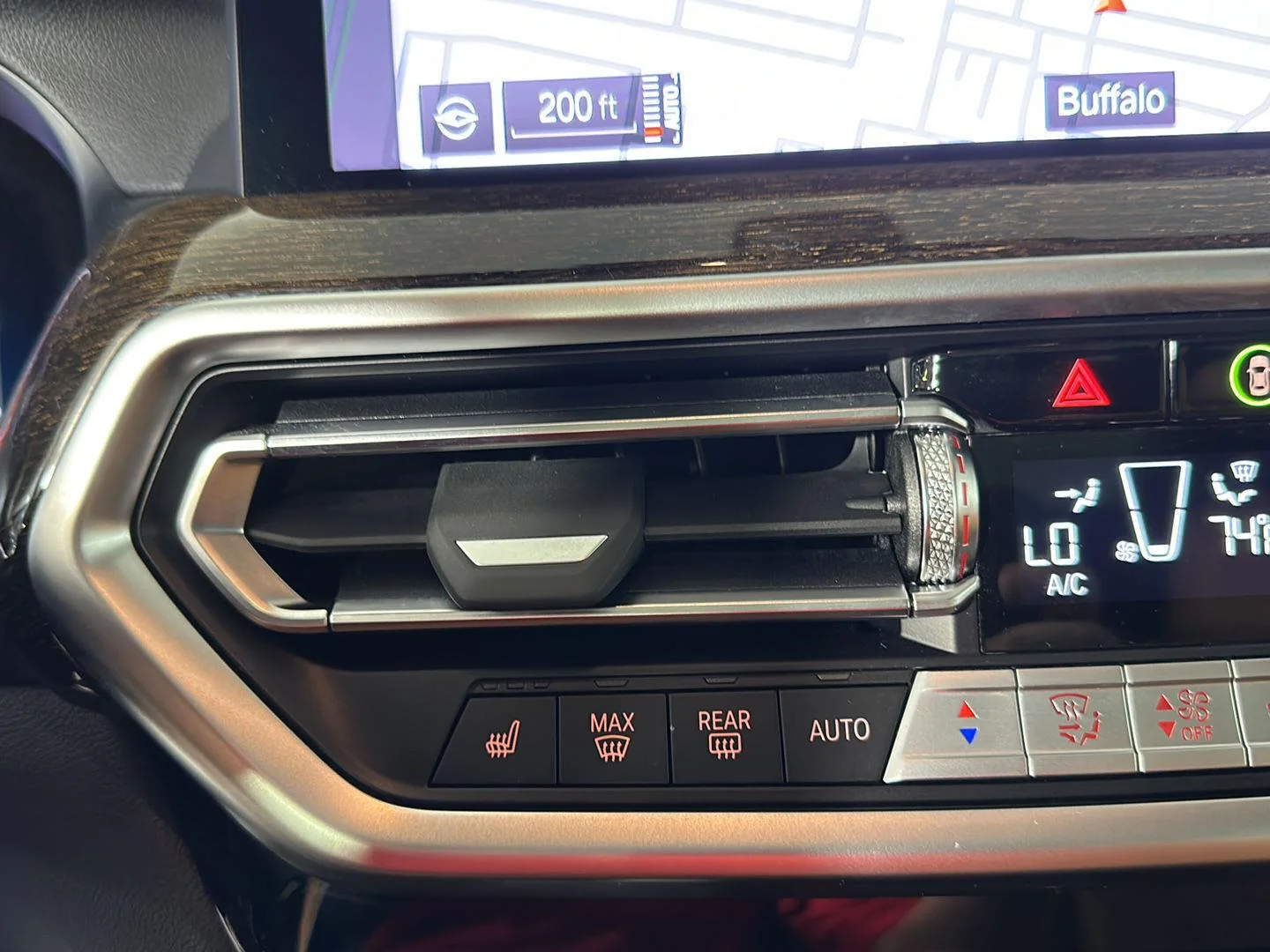 Used 2023 Dark Graphite Metallic BMW xDrive30i image 22