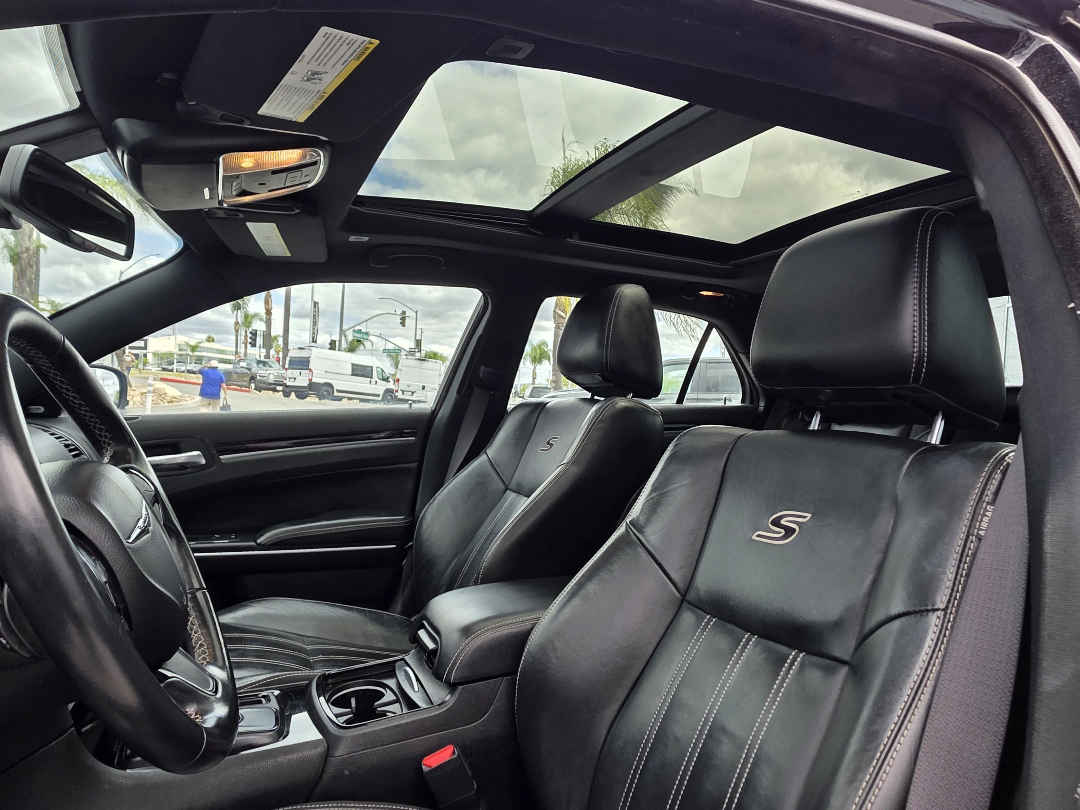 Certified Used 2022 Gloss Black Chrysler S image 19