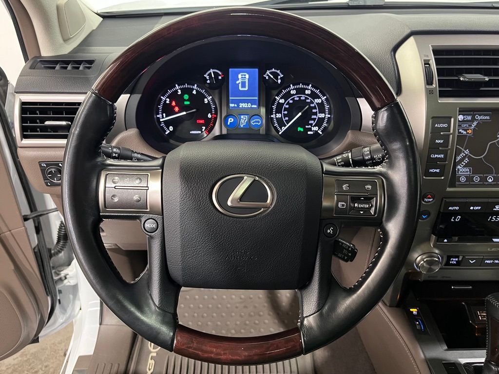 Used 2019 Starfire Pearl Lexus 460 image 21