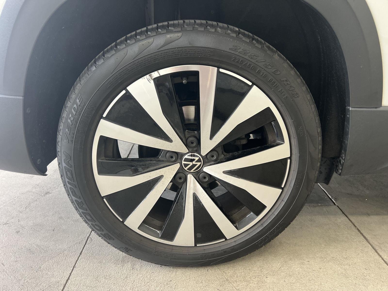 2023 Volkswagen Taos SE - Photo 9