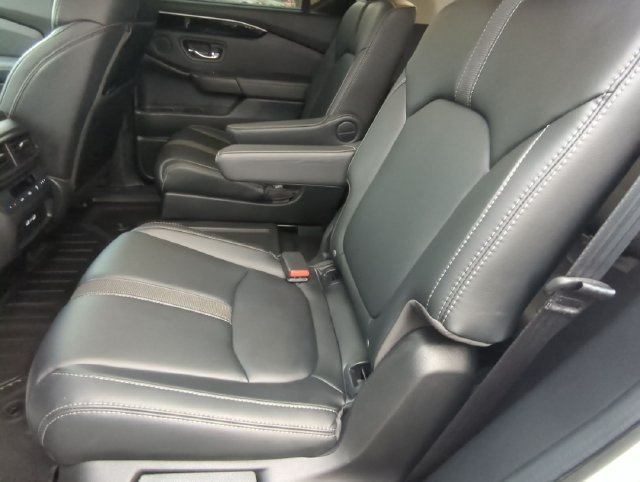 Certified Used 2023 Platinum White Pearl Honda EX-L image 21