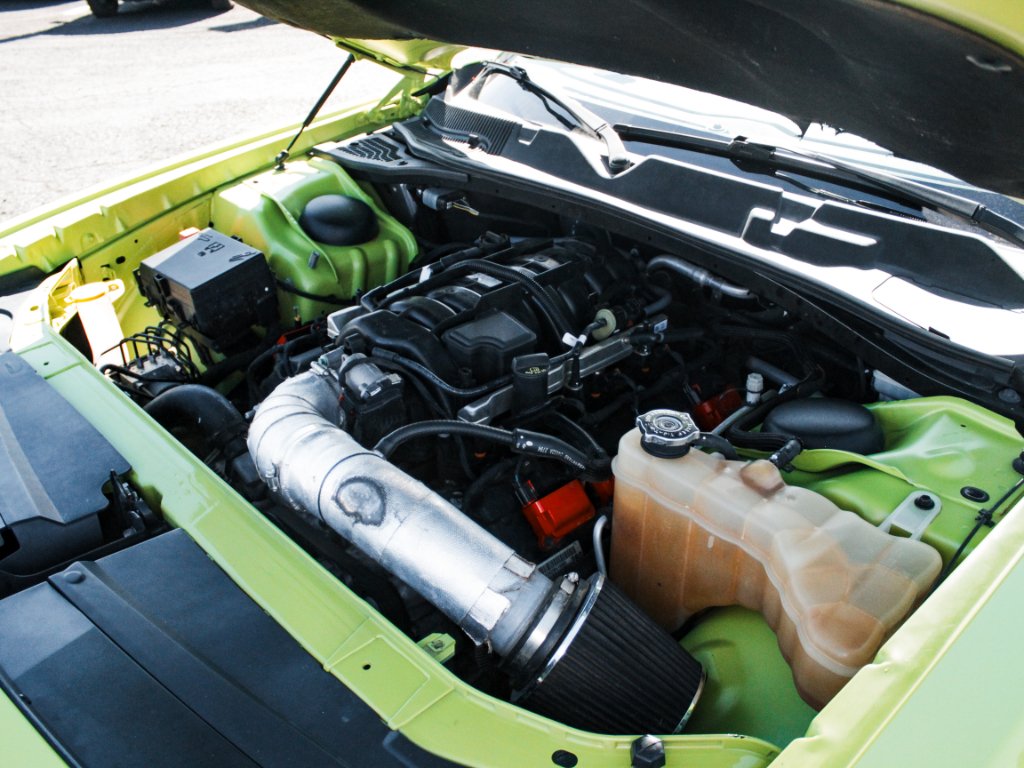 Used 2015 Sublime Pearl Coat Dodge R/T image 29