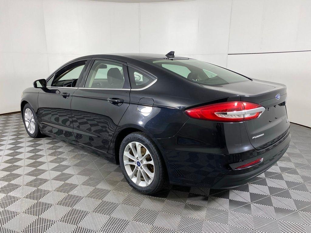 Used 2020 Black Metallic Ford SE image 8