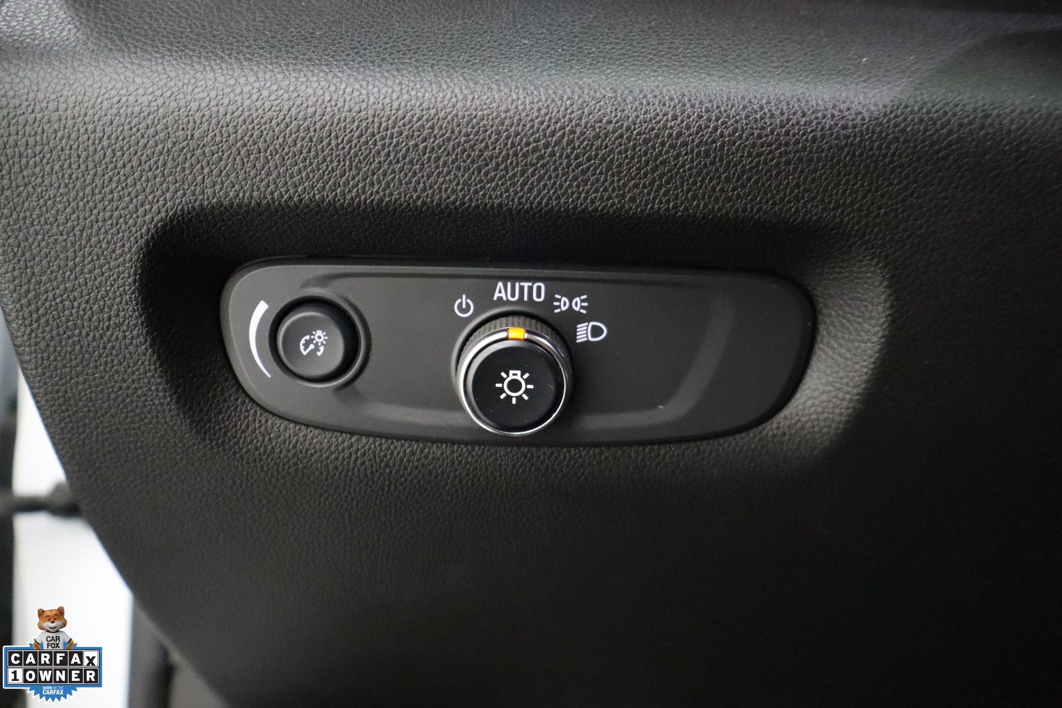 Used 2021 White Chevrolet LS image 14