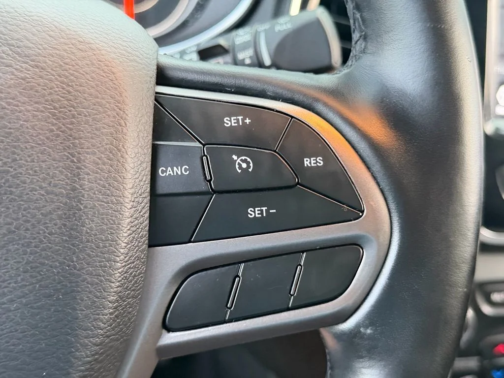 Used 2020 White Jeep Limited image 23
