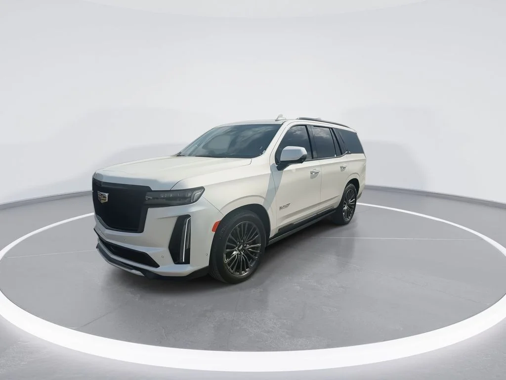 Used 2023 White Cadillac V-Series image 4