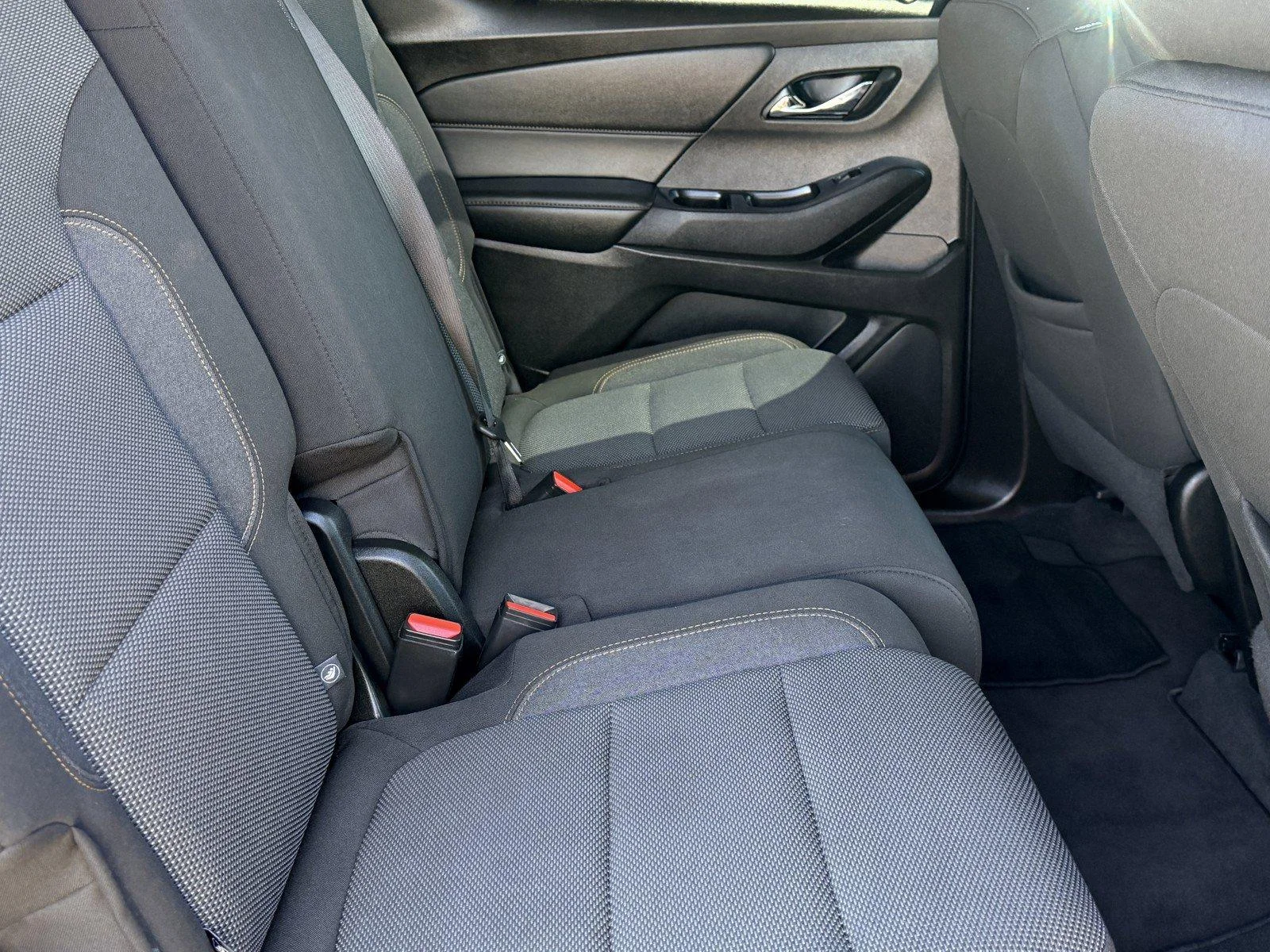 Used 2021 SUMMIT WHITE Chevrolet LT Cloth image 10