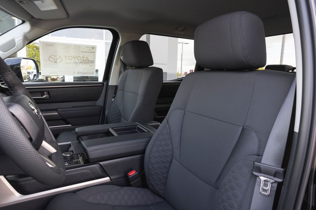 2026 Toyota Tundra SR5 - Photo 8