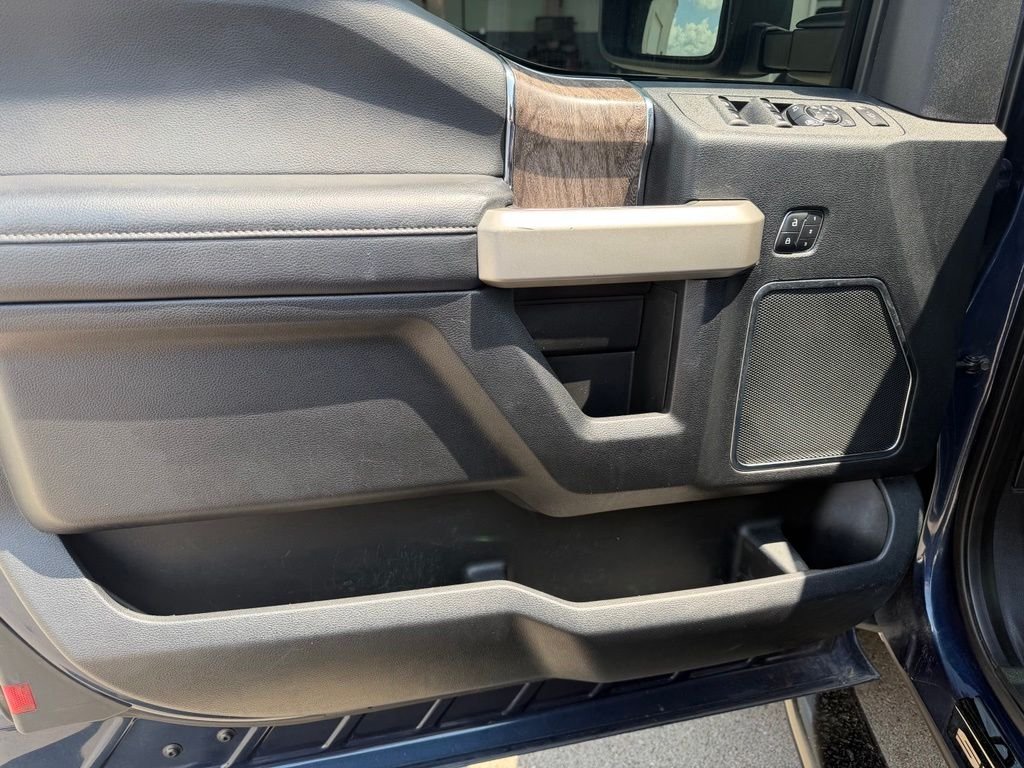 Used 2017 Blue Ford Lariat image 10
