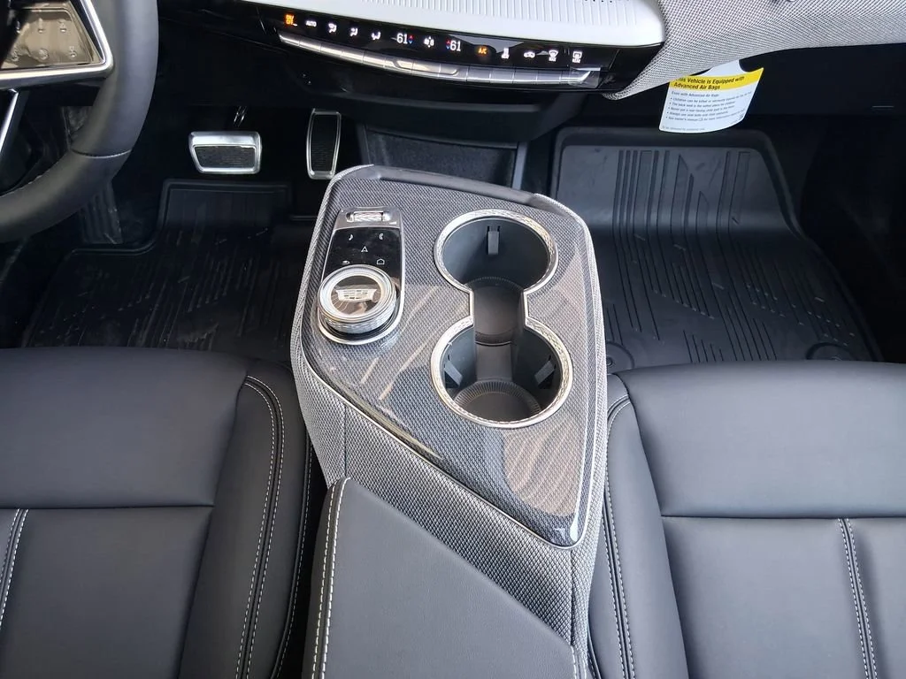 2026 Cadillac OPTIQ Sport - Photo 17