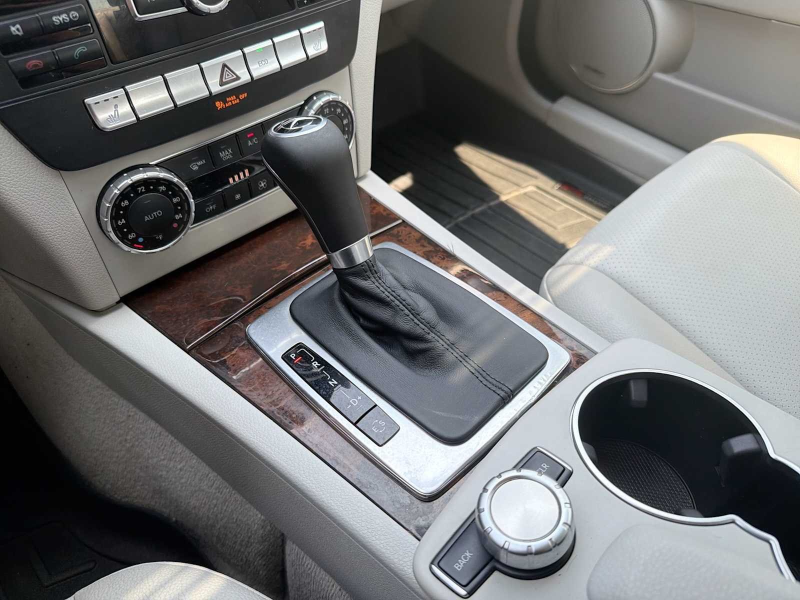 Used 2014 Palladium Silver Metallic Mercedes-Benz C 300 Luxury image 30