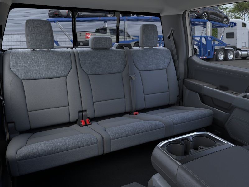 New 2026 Oxford White Ford XLT image 11