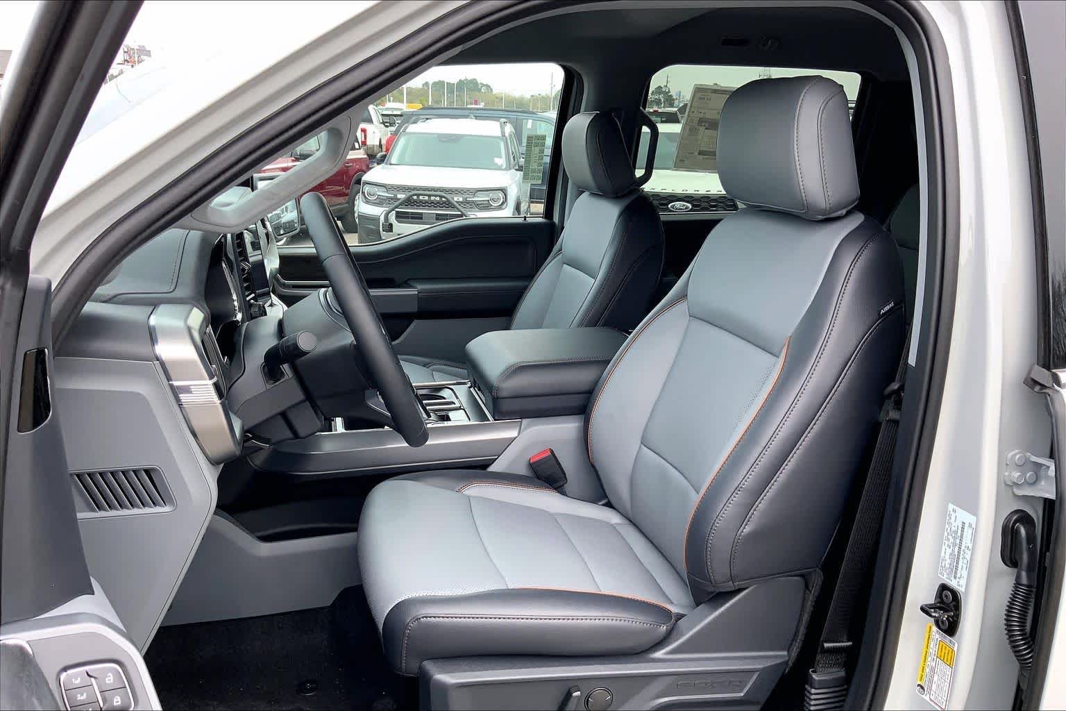 Used 2026 Avalanche Ford LARIAT image 9