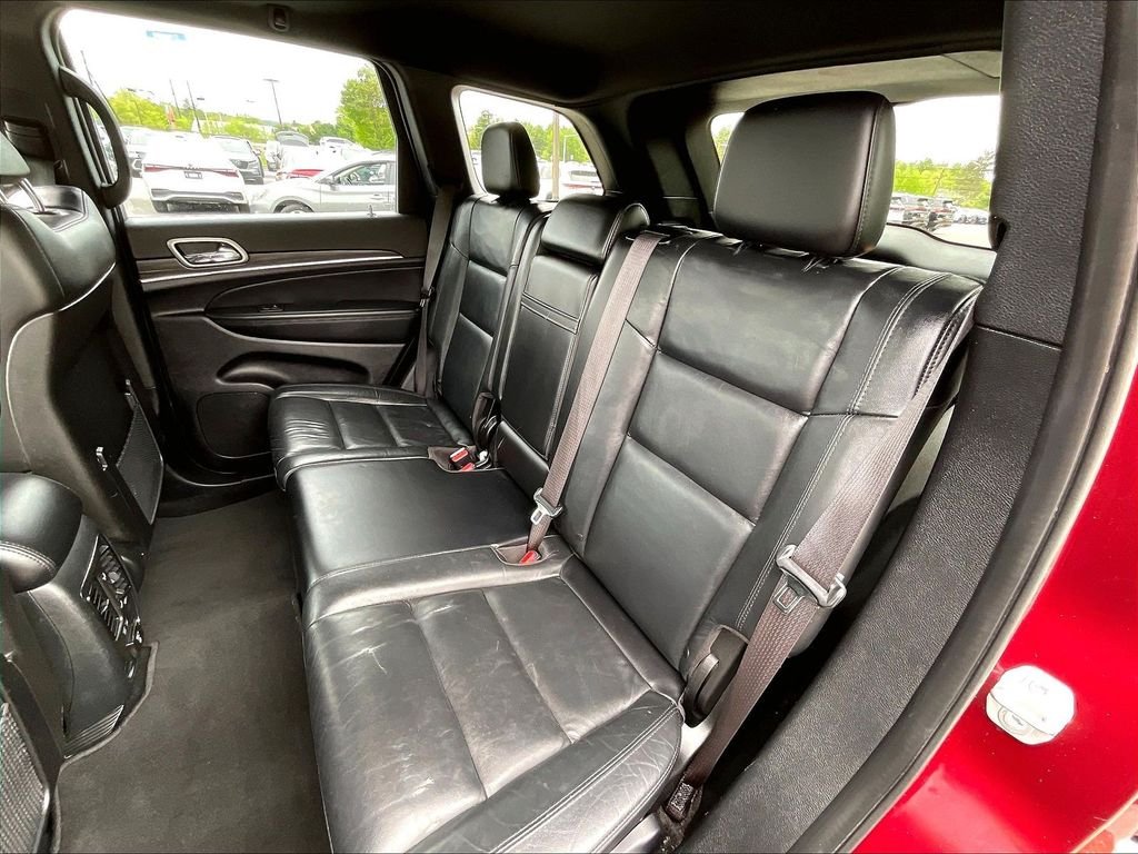 Used 2022 Velvet Red Pearlcoat Jeep Limited image 14