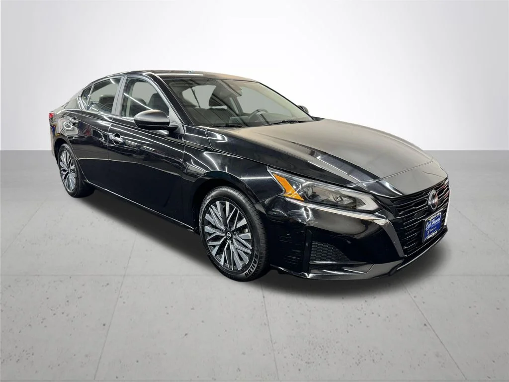 Used 2024 Black Nissan 2.5 SV image 9