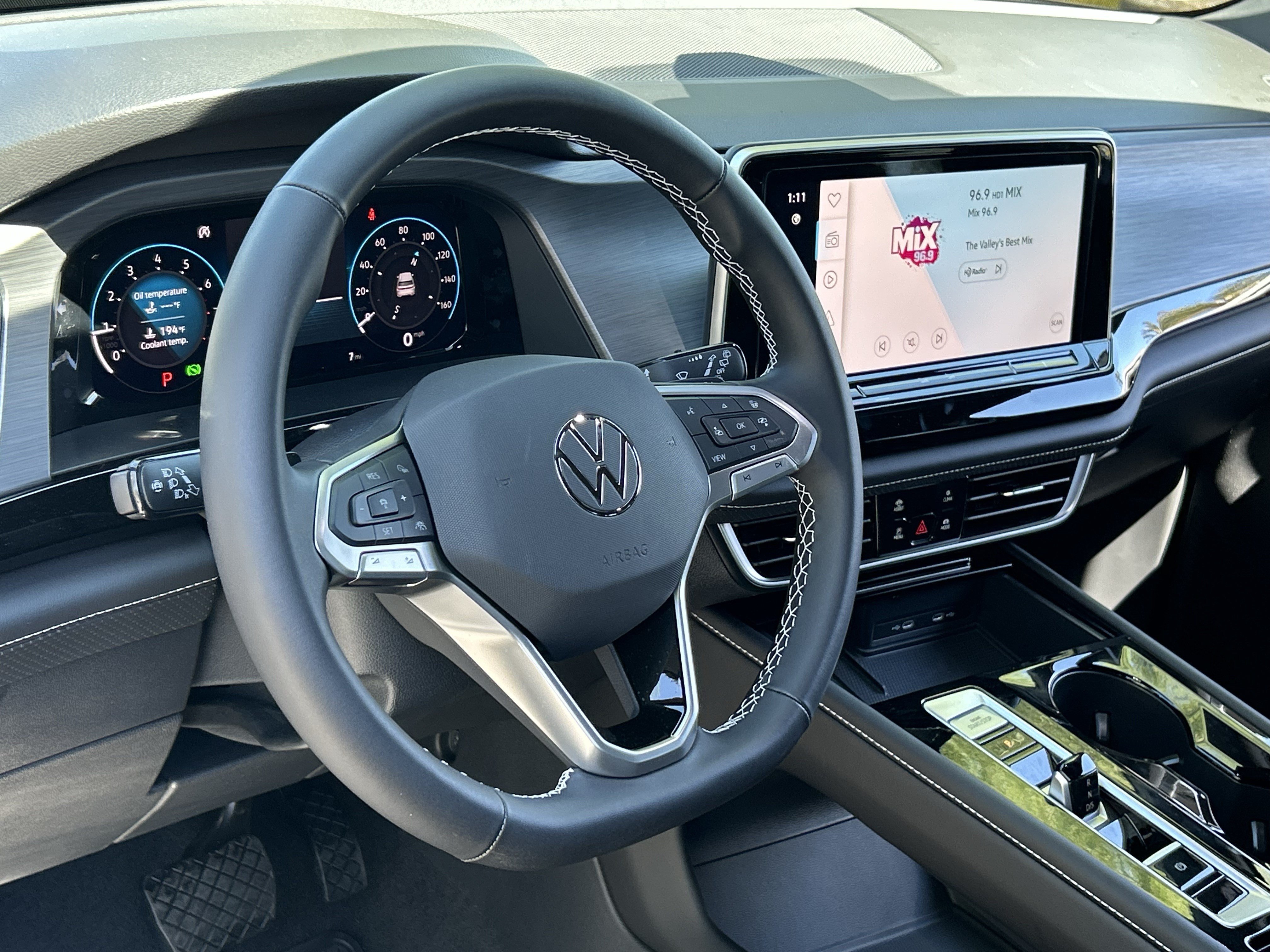 New 2026 Deep Black Pearl Volkswagen 2.0T SE w/Technology image 19