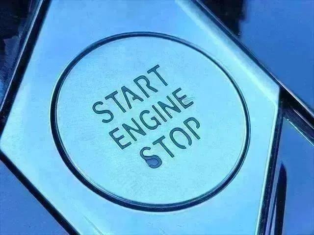 Certified Used 2019 White BMW xDrive40i image 25