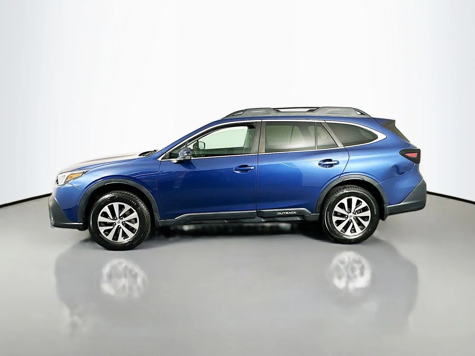 Used 2020 Abyss Blue Pearl Subaru Premium image 6