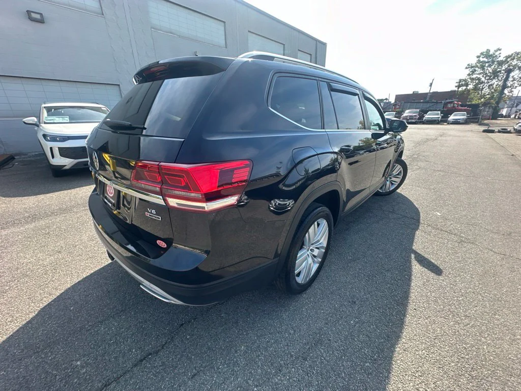 Used 2019 Black Volkswagen 3.6L V6 SE image 6