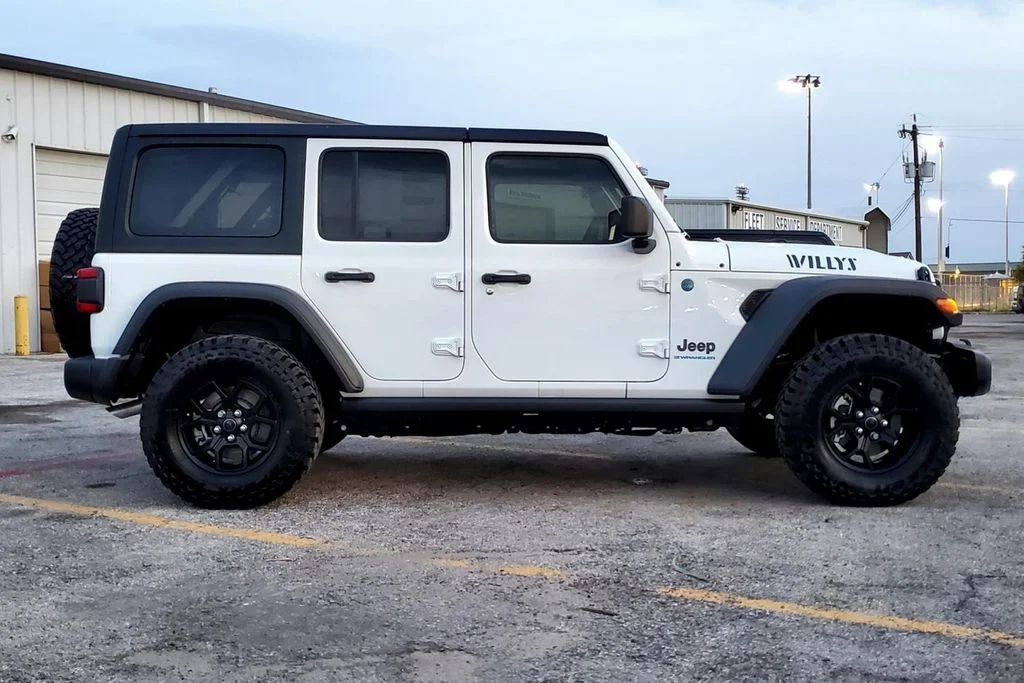New 2025 White Jeep Willys 4xe image 4