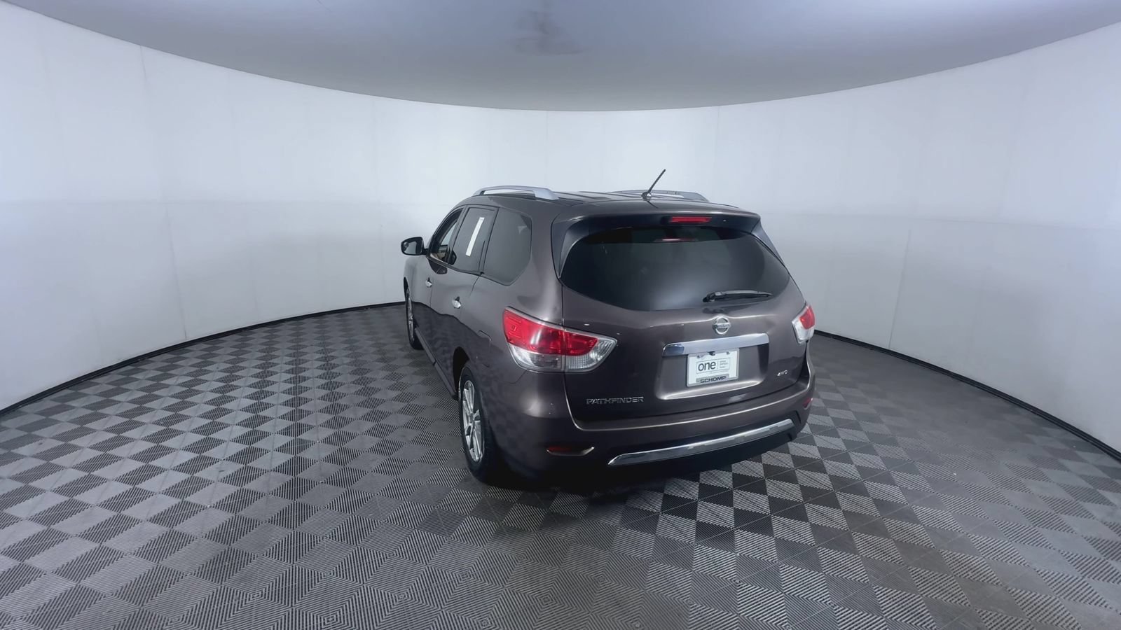 Used 2015 Java Metallic Nissan S image 7