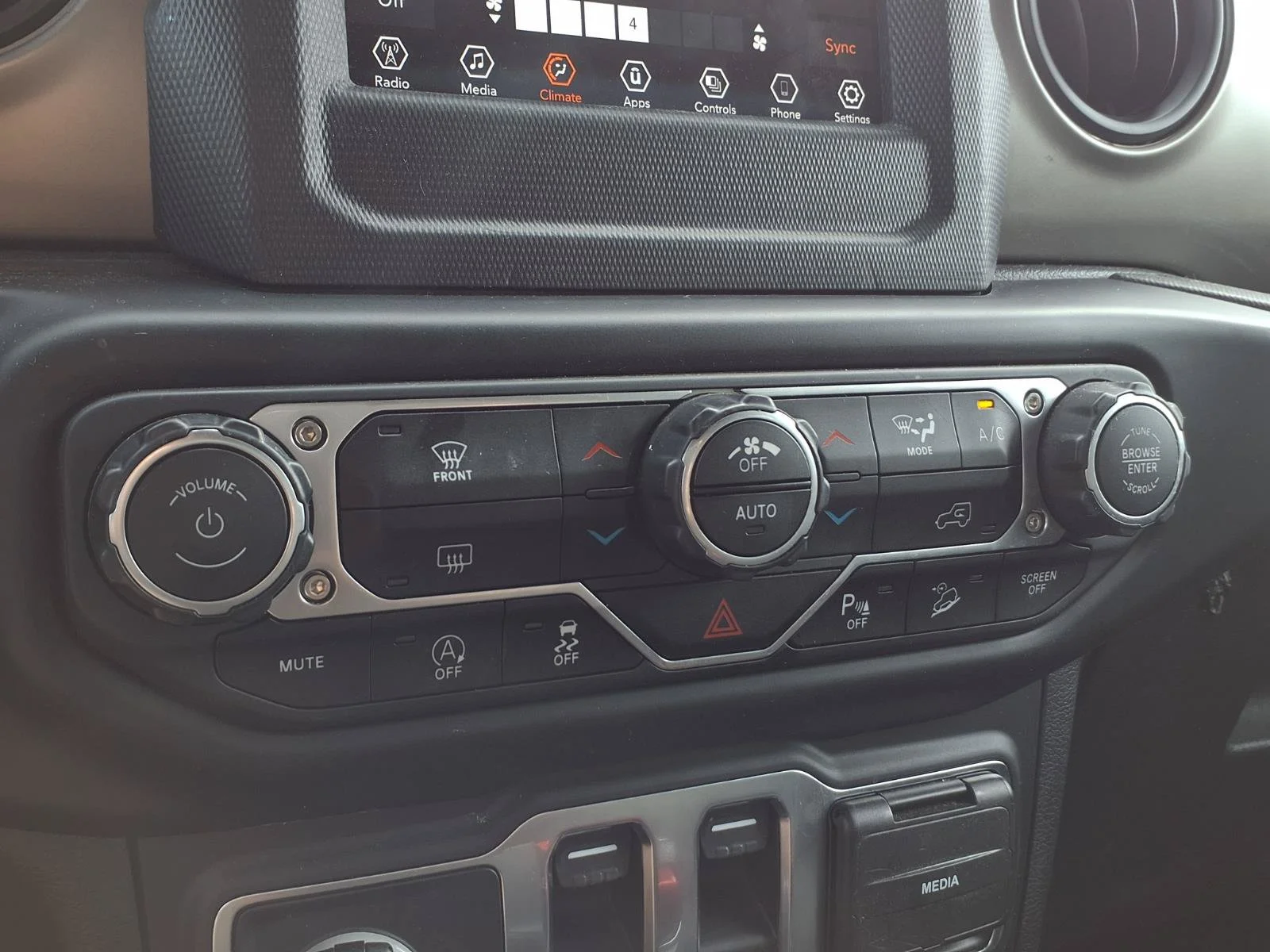 Used 2021 Black Clearcoat Jeep Sport S image 10