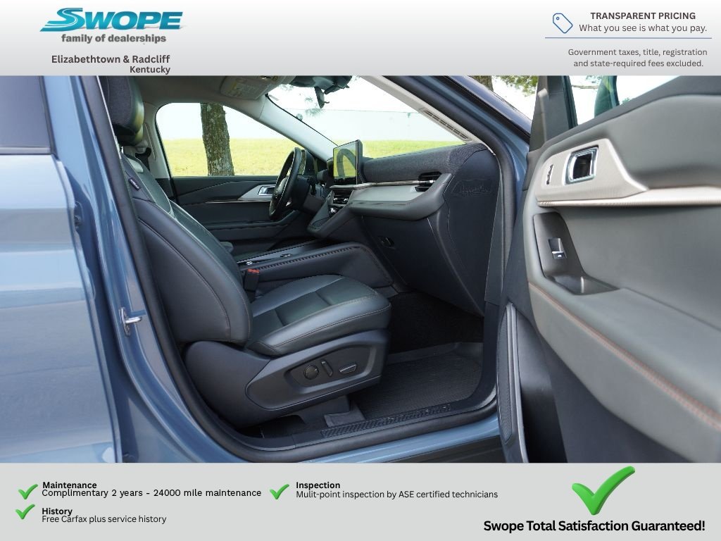 Used 2025 Vapor Blue Metallic Ford Active image 9