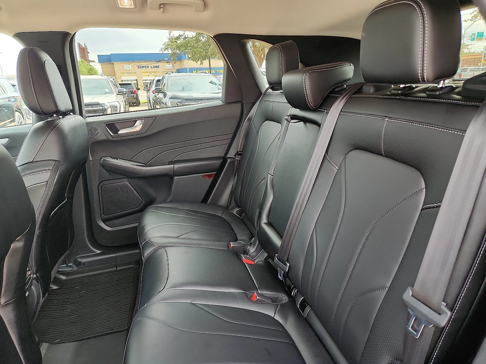 2025 Ford Escape Hybrid Platinum - Photo 11