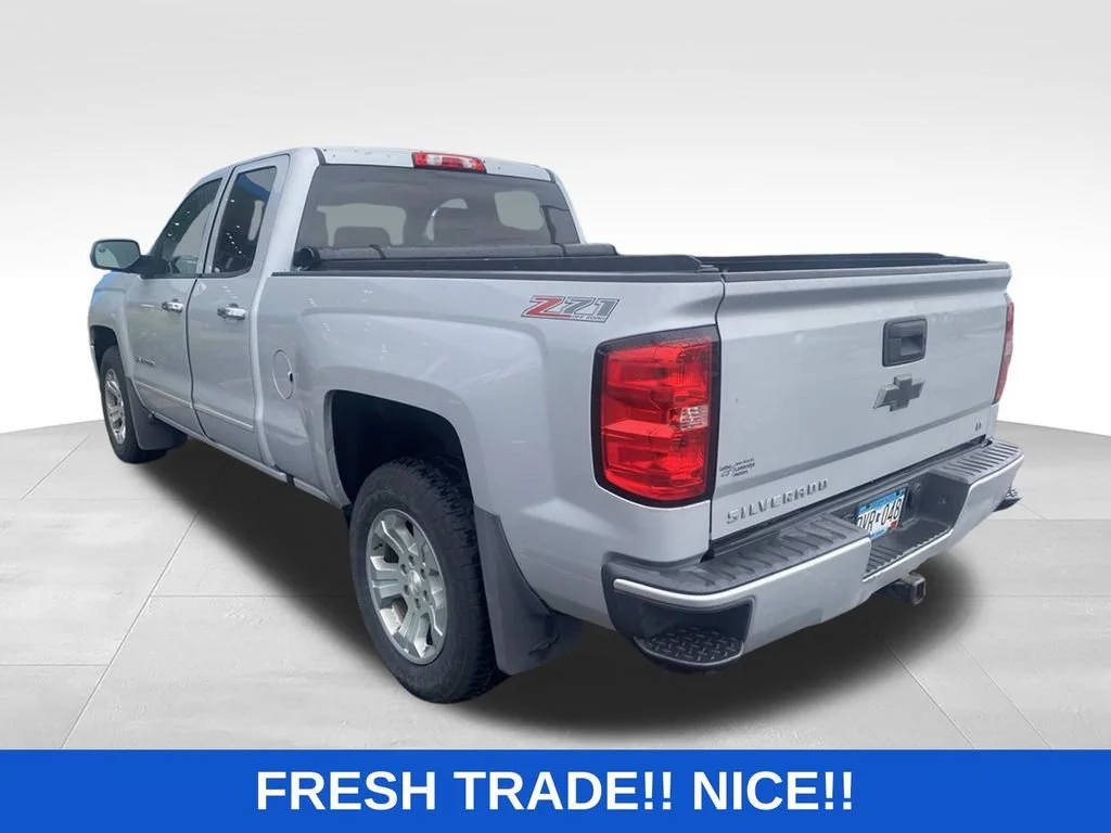 Used 2017 SILVER ICE METALLIC Chevrolet LT image 4