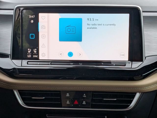 New 2026 White Volkswagen 2.0T SE w/Technology image 19