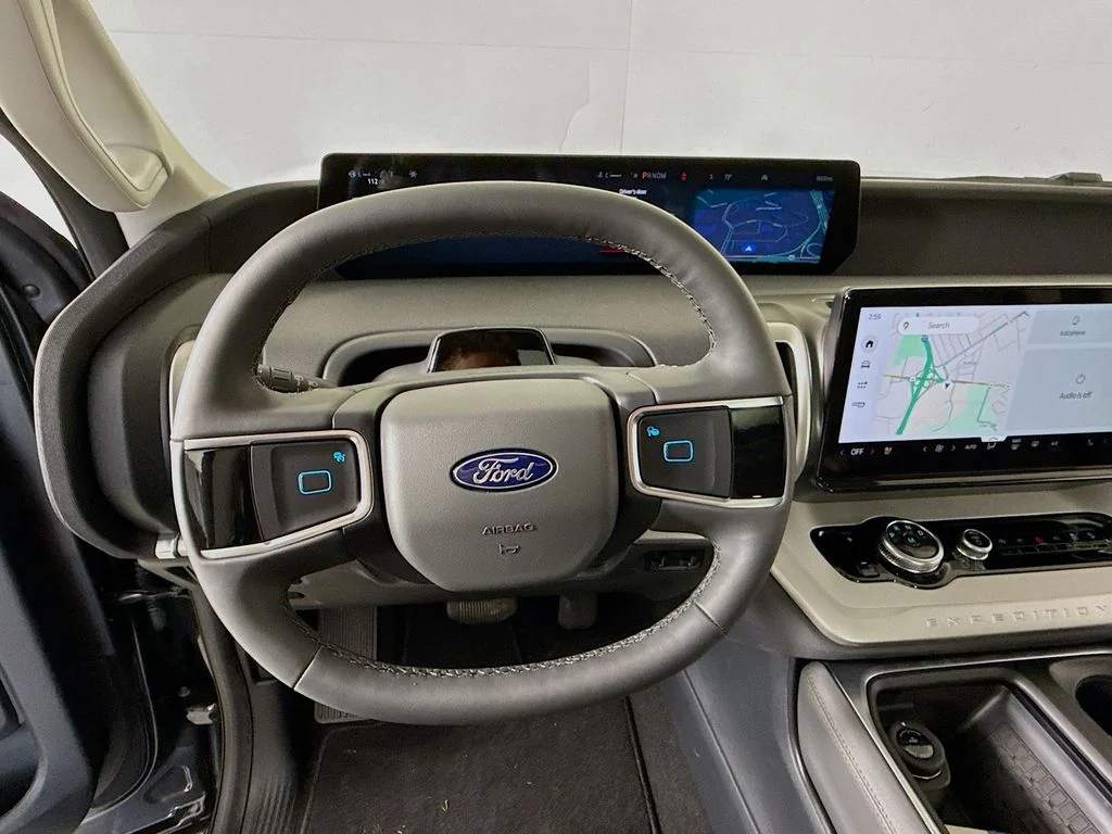 Used 2025 Dark Matter Gray Metallic Ford Active image 17