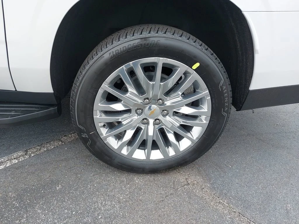 2025 Chevrolet Suburban Premier - Photo 30