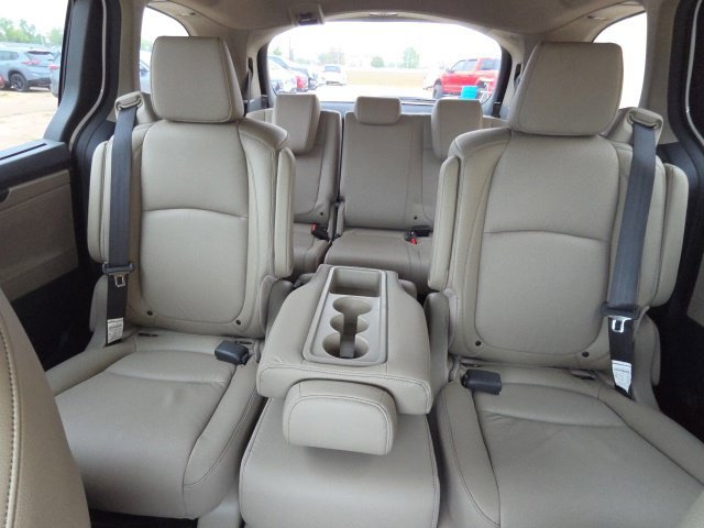 Used 2023 White Honda EX-L image 30