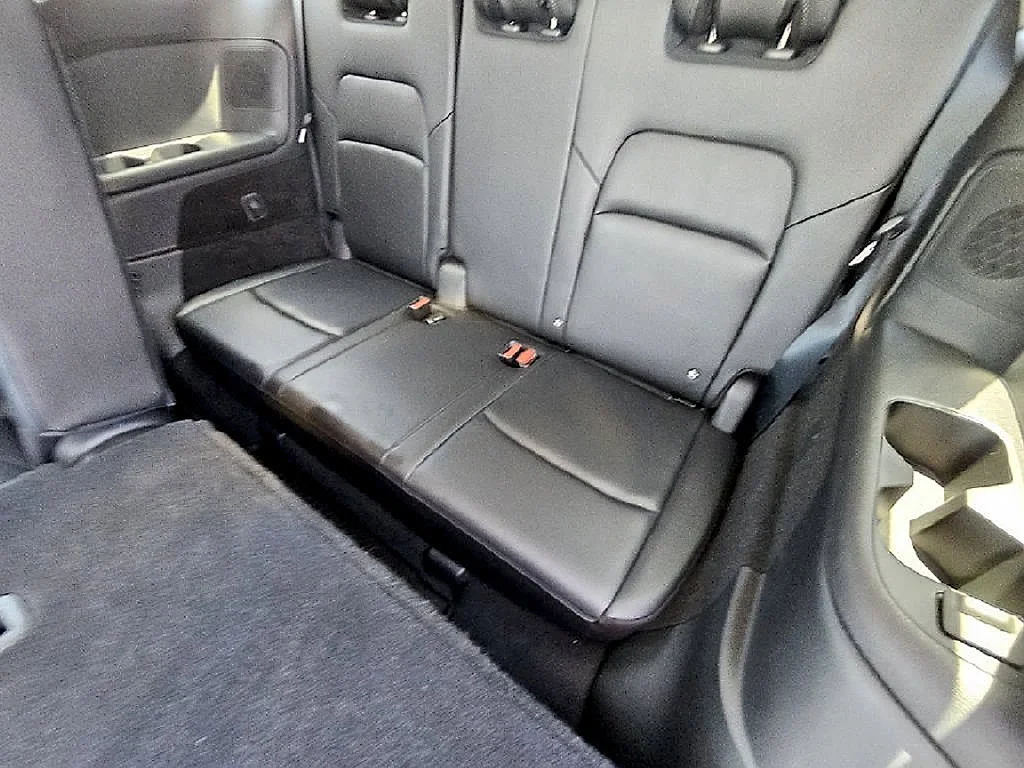 Certified Used 2023 Red Nissan Platinum image 33