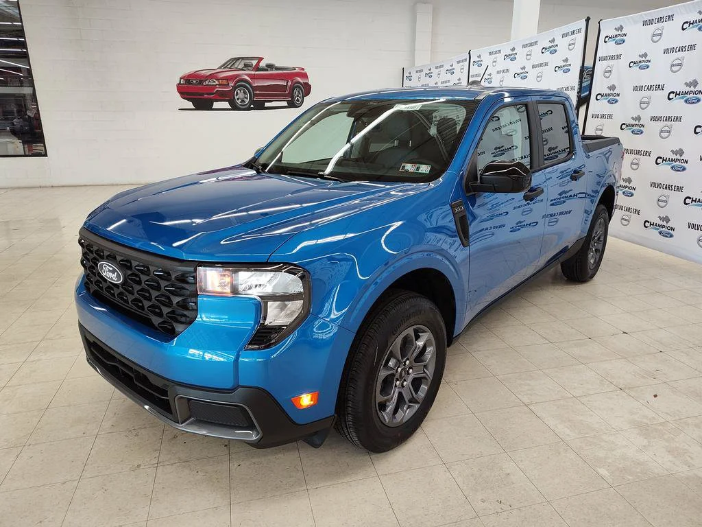 New 2026 Velocity Blue Ford XLT image 3