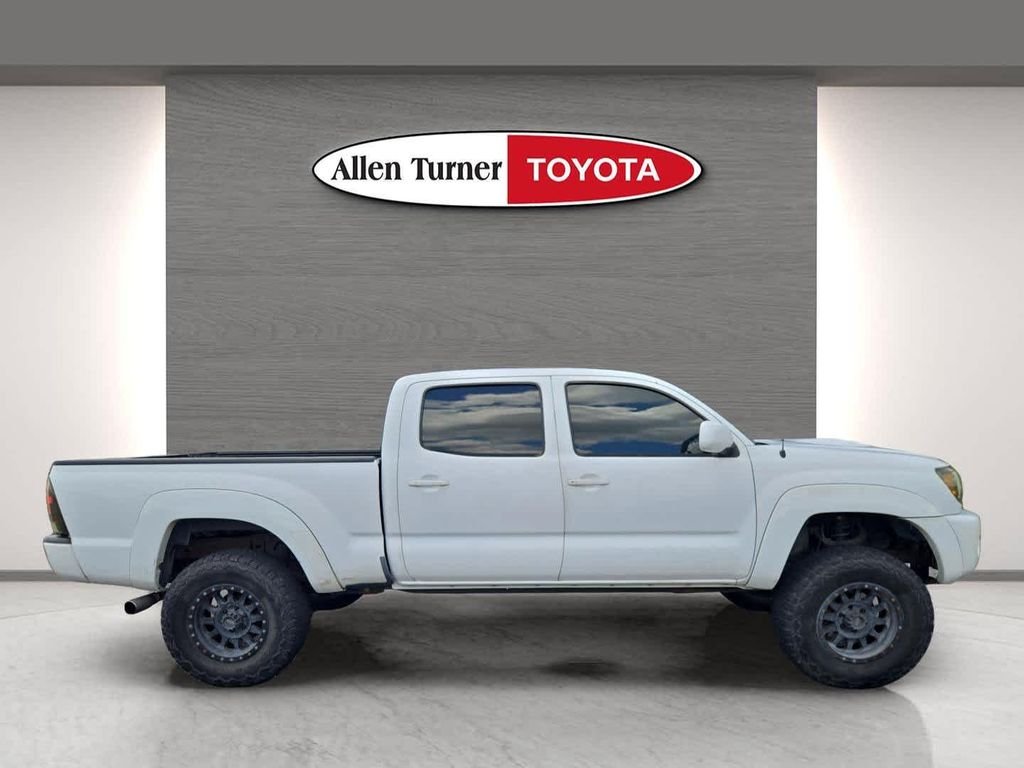Used 2007 White Toyota PreRunner image 5