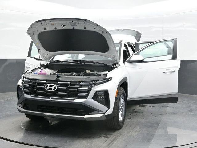 New 2026 White Hyundai SE AWD image 30