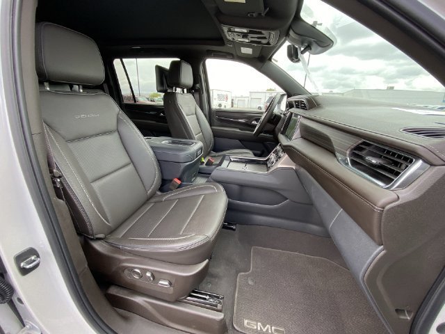 Certified Used 2023 WHITE FROST TRICOAT GMC Denali image 26