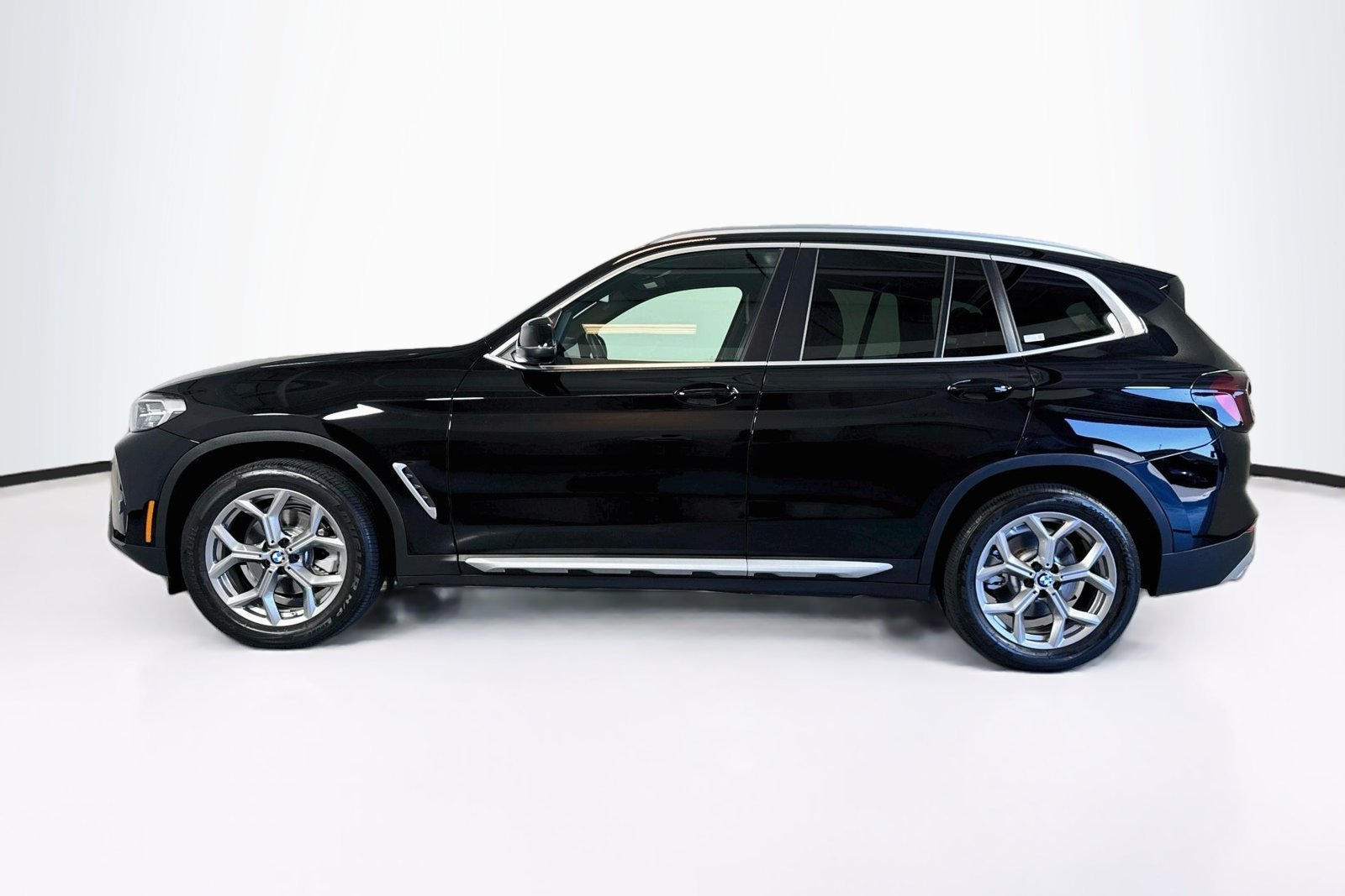 Used 2023 Jet Black BMW sDrive30i image 8