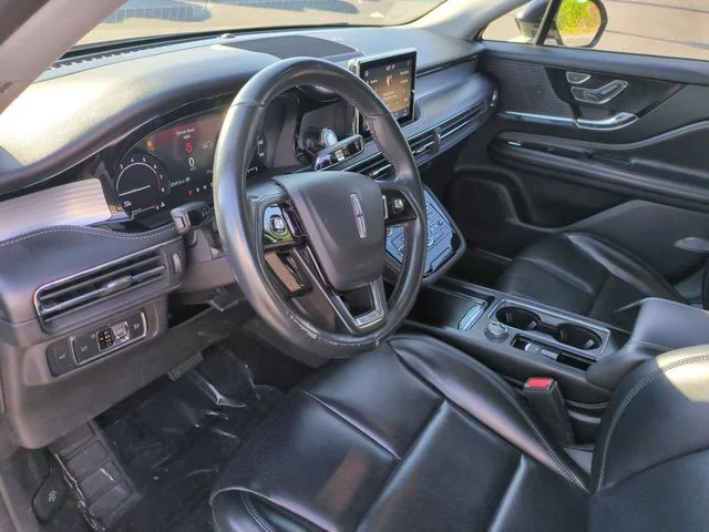 Used 2020 White Lincoln Standard image 15