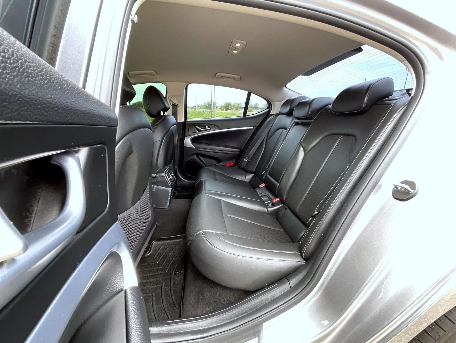 Used 2022 Silver Genesis 2.0T image 19
