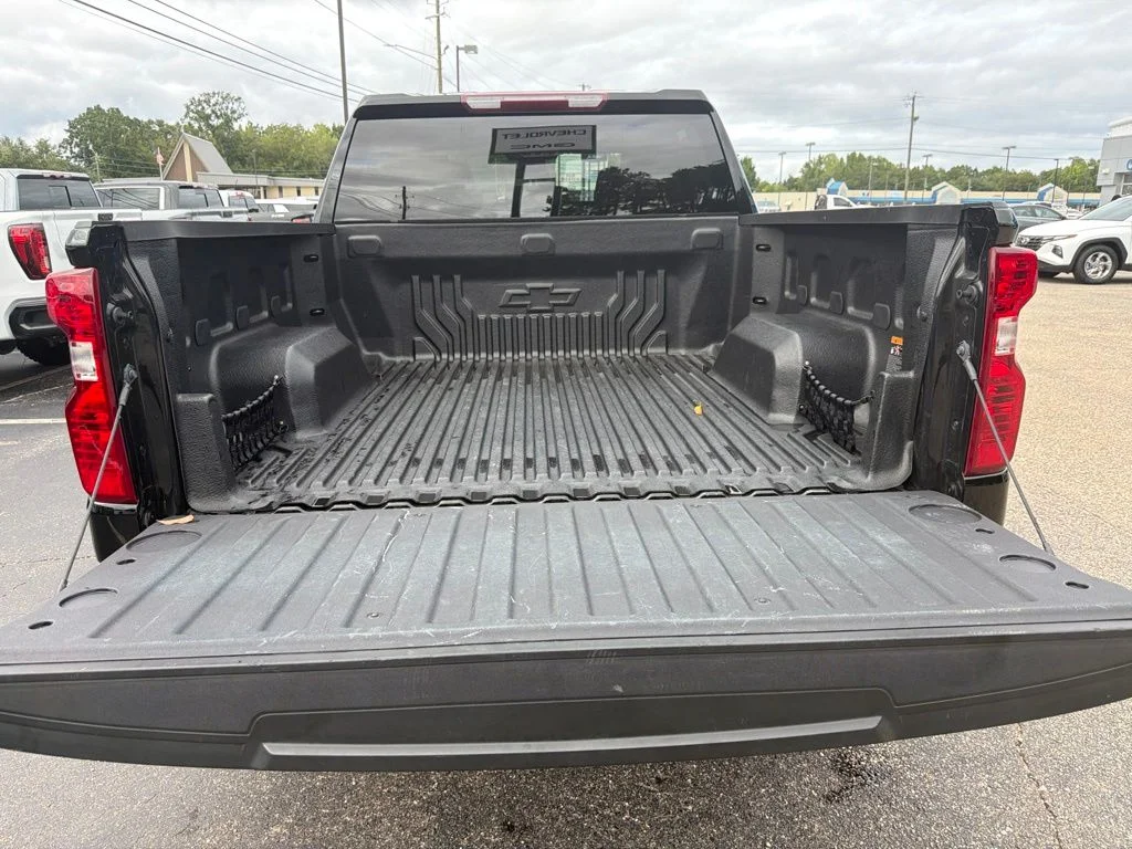 Used 2024 Black Chevrolet LT image 31