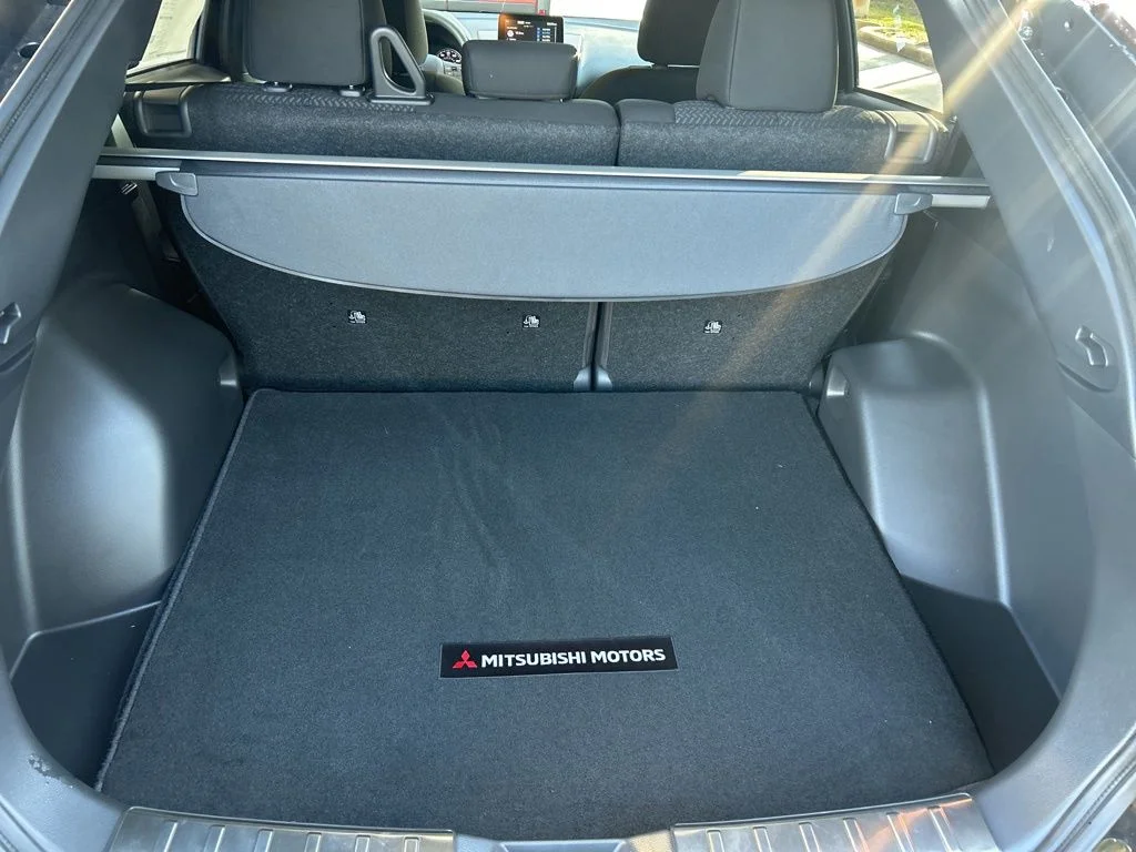 New 2026 Black Mitsubishi LE 1.5T S-AWC image 29