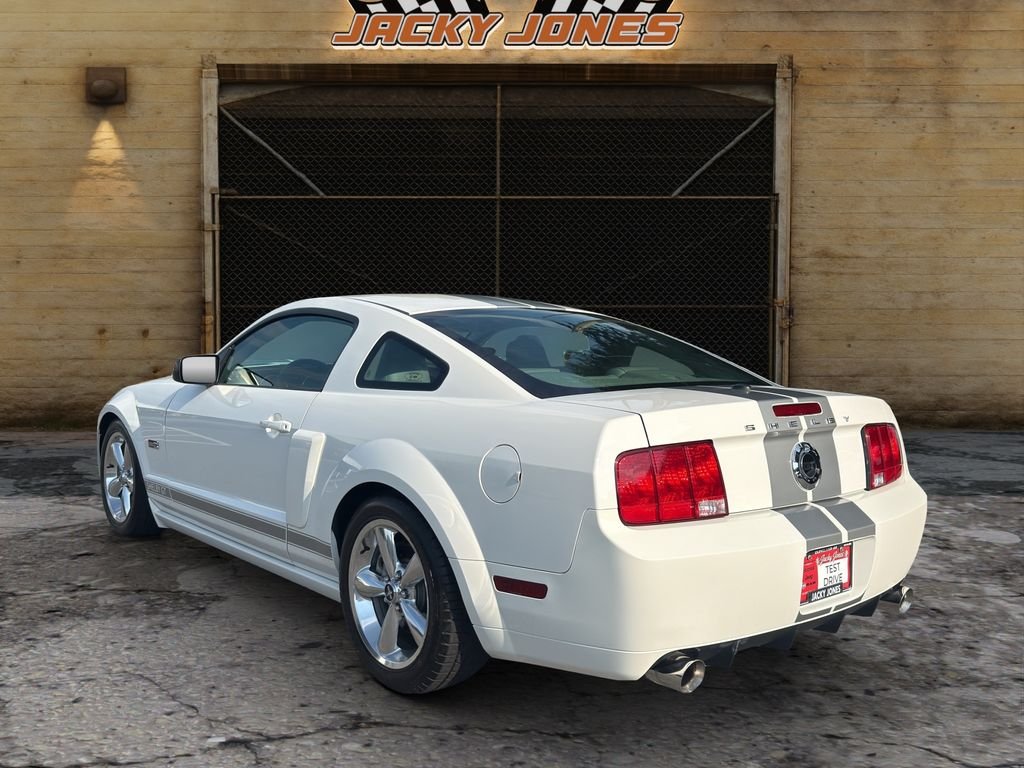 Used 2007 White Ford GT image 7