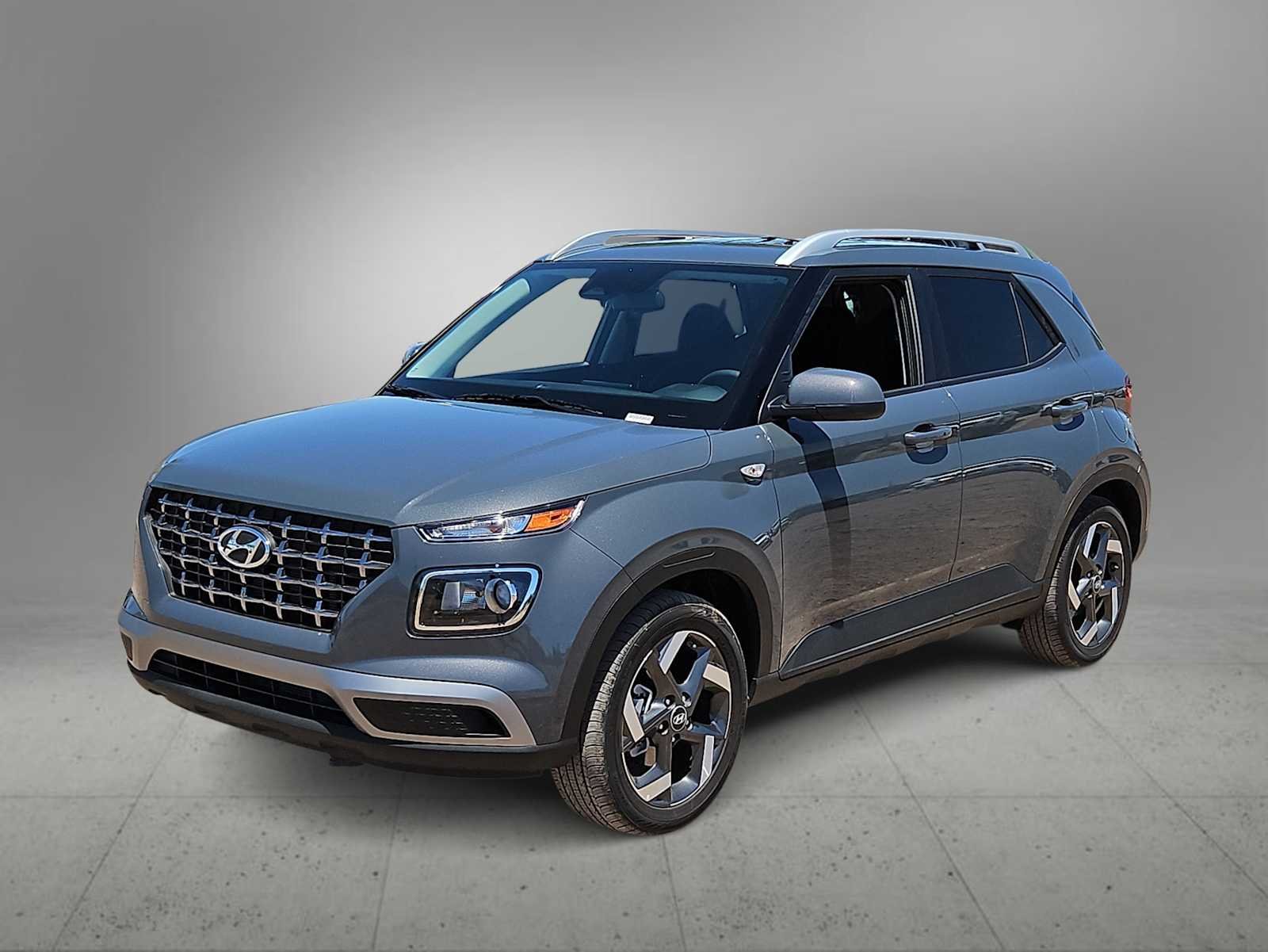 Certified Used 2026 Ecotronic Gray Hyundai SEL image 4