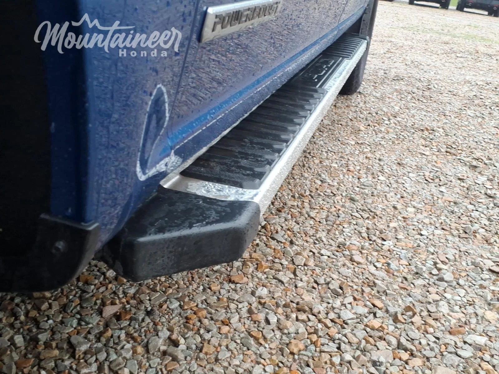 Used 2024 Atlas Blue Ford XLT image 14