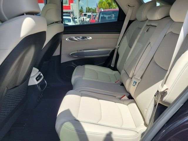 2024 GENESIS GV70 Standard - Photo 7