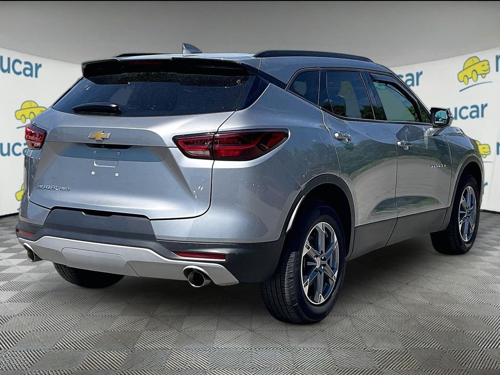 Used 2023 Gray Chevrolet LT image 6