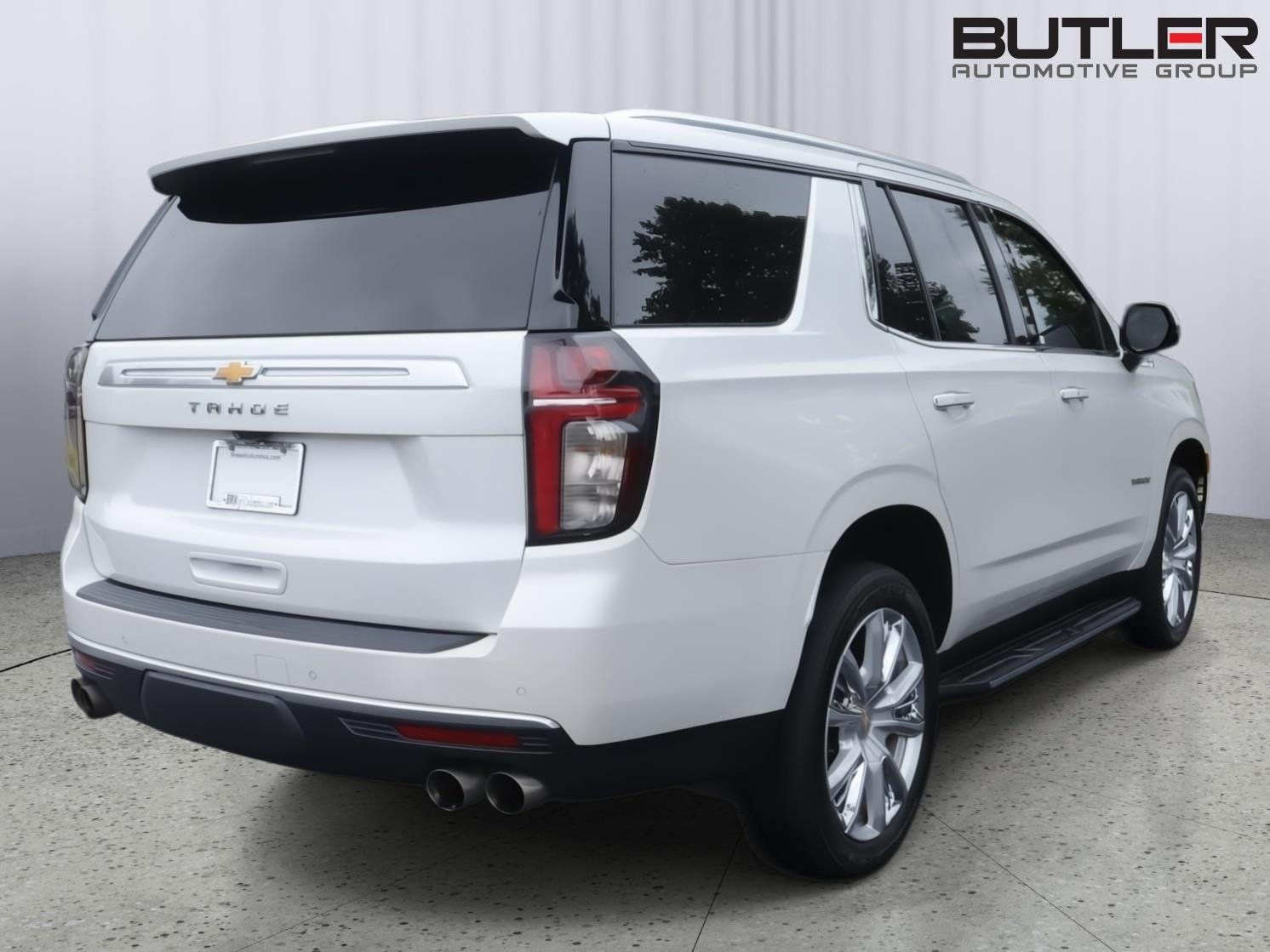 Used 2021 Iridescent Pearl Tricoat Chevrolet High Country image 7